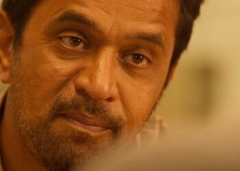 Review: Find out why you should watch Theeyavar Kulaigal Nadunga